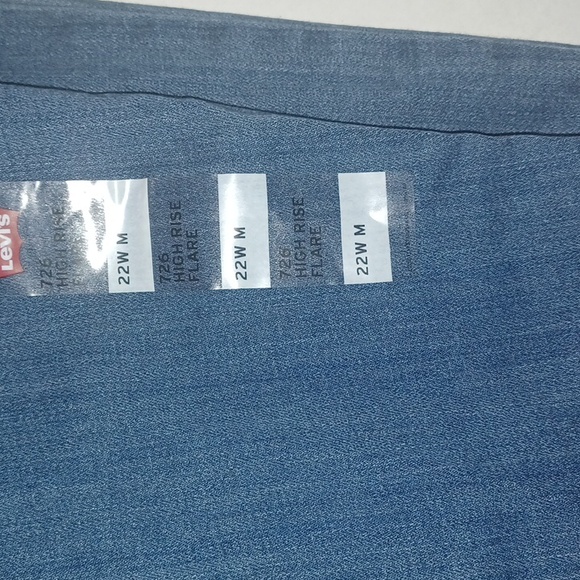 Levi's 726 Flare Jeans Size-22W NWT - Picture 3 of 5